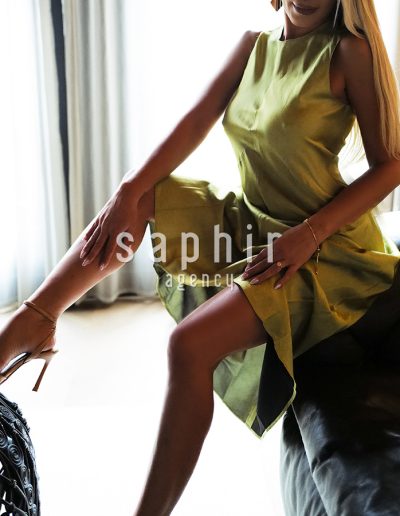 Meet Angela, a sparkling escort at Saphir Escort Agency, for an intimate experience full of joy, companionship and sensuality.